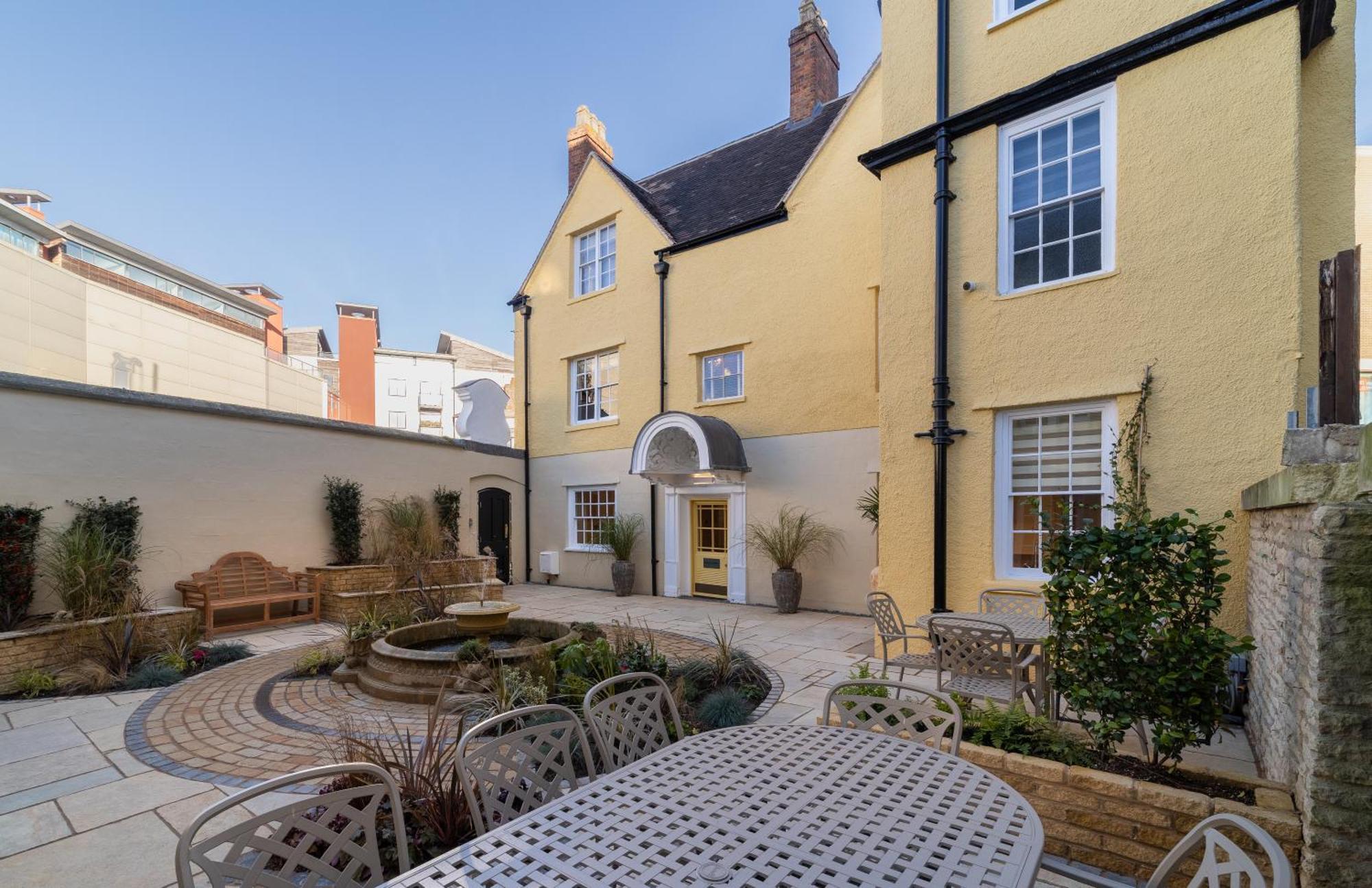 Greyfriars Hideaway Villa Oxford Exterior photo